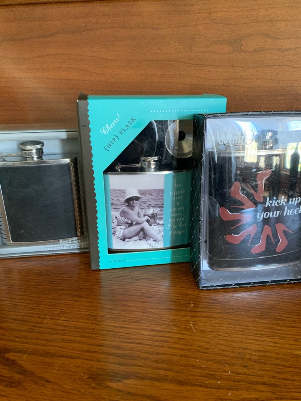 Turquoise Accent Hip Flask Gift Set - Unbranded
Three flasks new in boxes